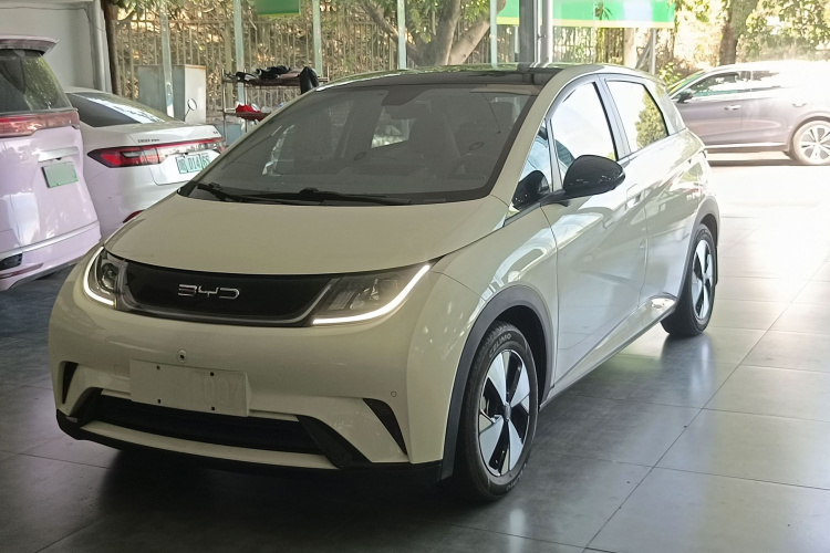 2023 BYD Dolphin front three-quarter view